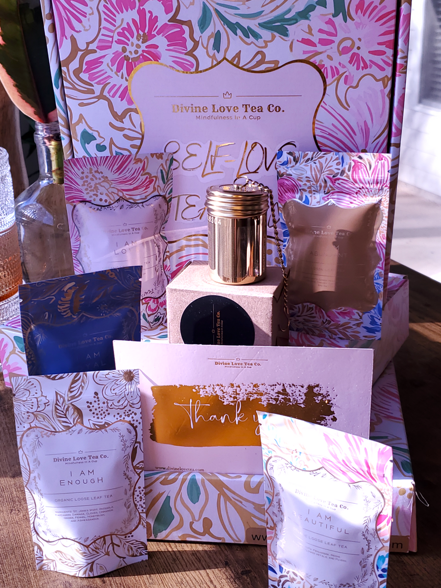 Jean Paul Gaultier Divine Eau De Parfum 100ml Christmas Gift Set | The  Fragrance Shop